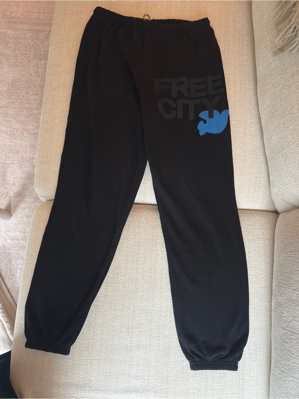 FREECITY Large Logo Sweatpants - Picture 2 of 5